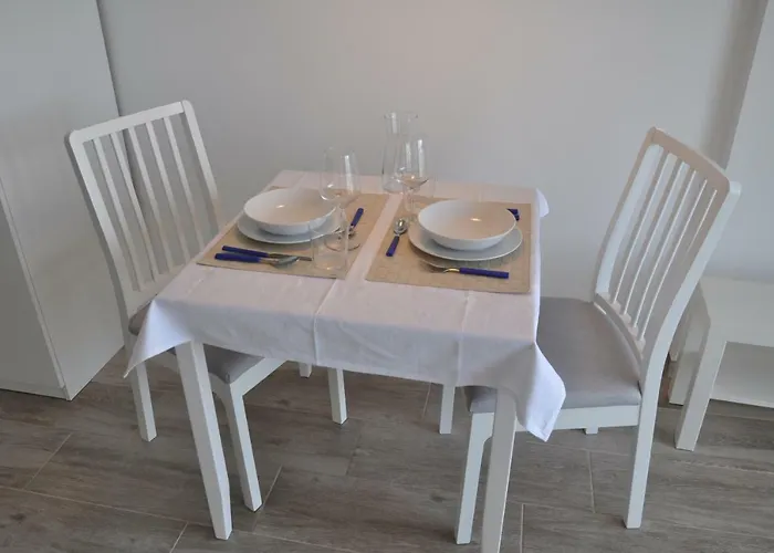 Bright By The Sea Apartament