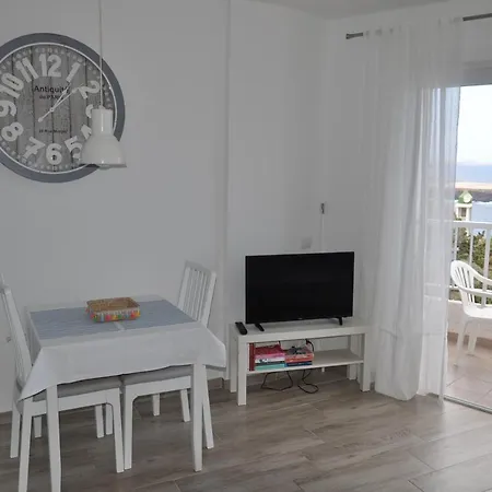 Апартаменты Bright By The Sea