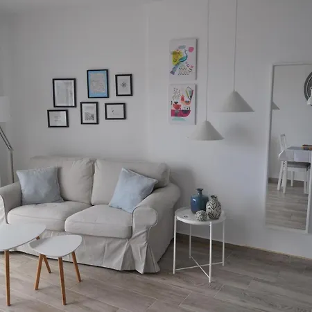 Bright By The Sea Апартаменты *
