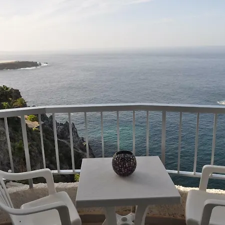 Apartment Bright By The Sea