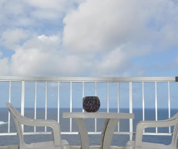 Bright By The Sea アパート