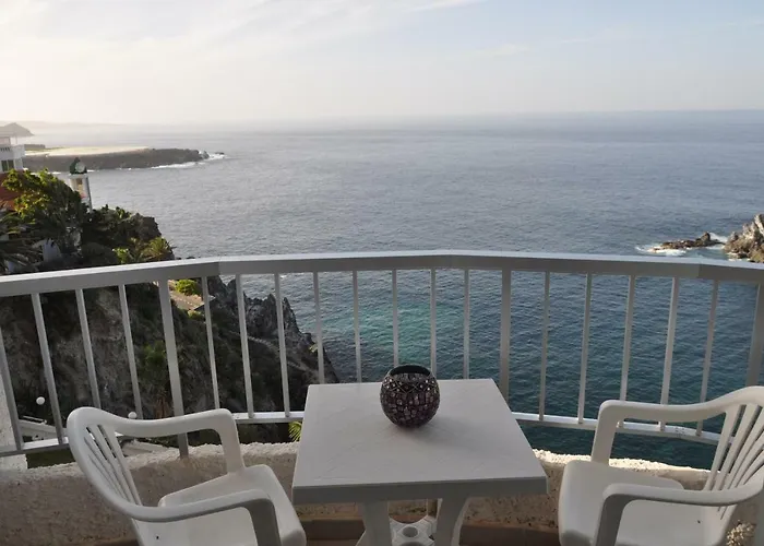 Apartment Bright By The Sea