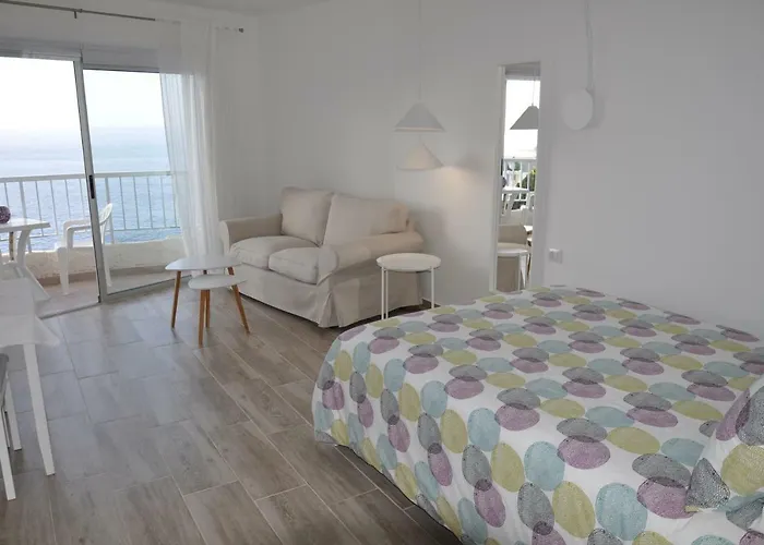 Bright By The Sea Apartment